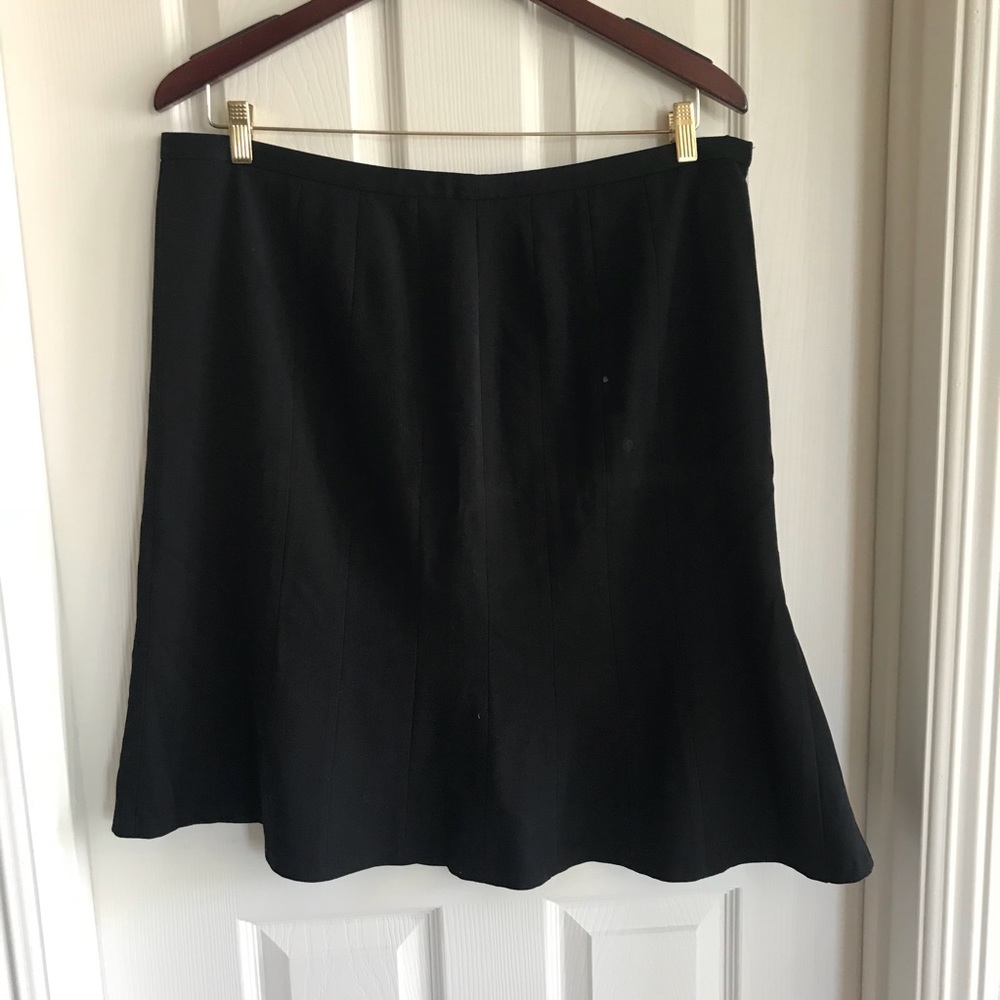 Lane Bryant Women's Sz 18 Solid Black Skirt